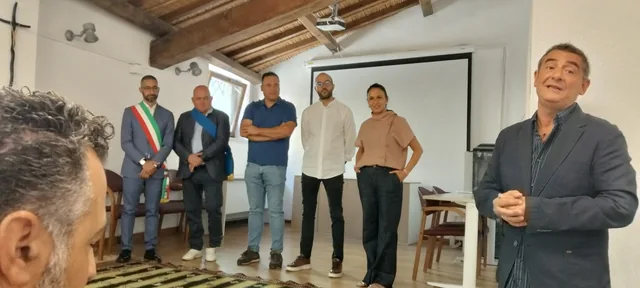Un momento dei saluti e dello scambio tra le delegazioni.