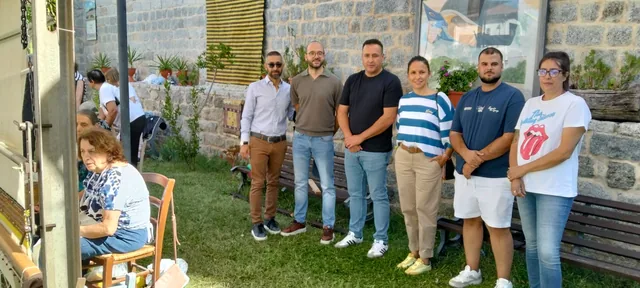 Una foto di gruppo durante le attività di Sarule.